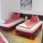 Apartmenthaus Beim Lkh I Free Parking I Self Check-in * Graz