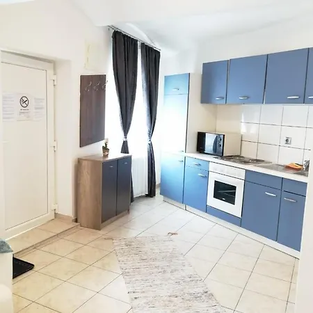 Apartmenthaus Beim Lkh *