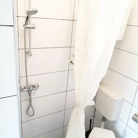 Apartmenthaus Beim Lkh I Free Parking I Self Check-in Pensjonat Graz