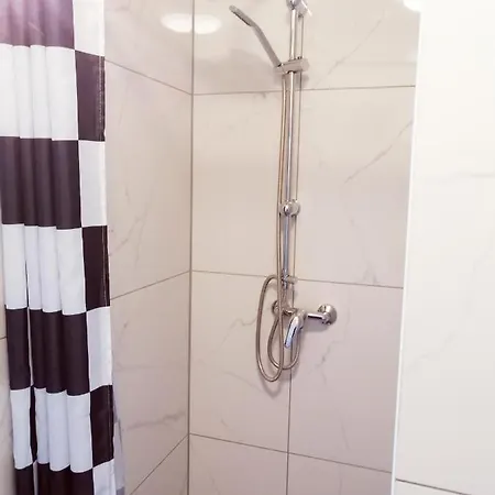 Apartmenthaus Beim Lkh I Free Parking I Self Check-in Pensjonat Graz