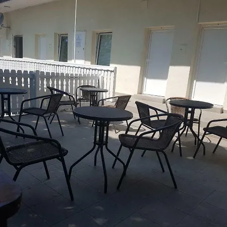 Apartmenthaus Beim Lkh ゲストハウス *