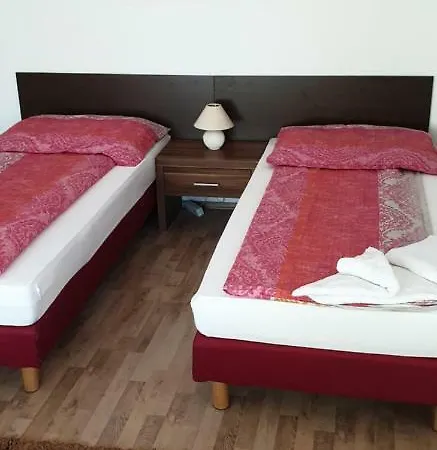 Apartmenthaus Beim Lkh グラーツ