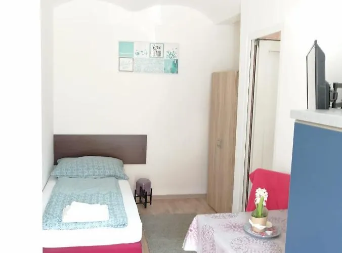 Apartmenthaus Beim Lkh I Free Parking I Self Check-in