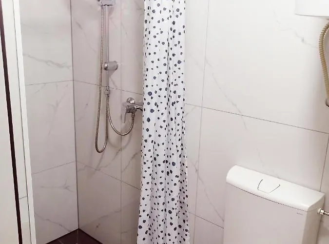 Apartmenthaus Beim Lkh I Free Parking I Self Check-in Pensionat