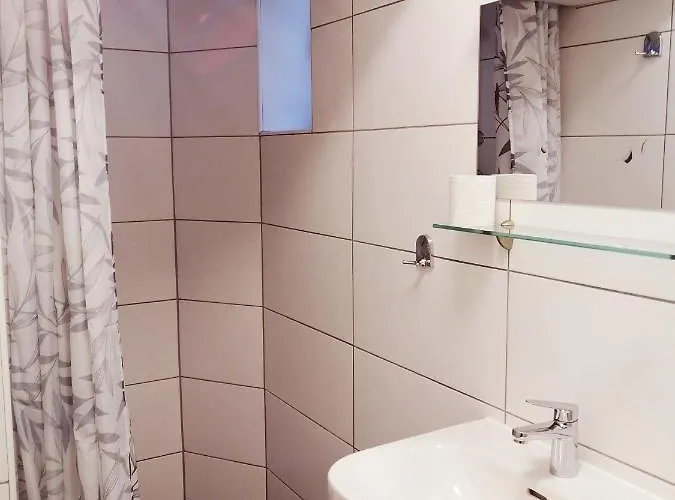 Apartmenthaus Beim Lkh I Free Parking I Self Check-in بيت ضيافة