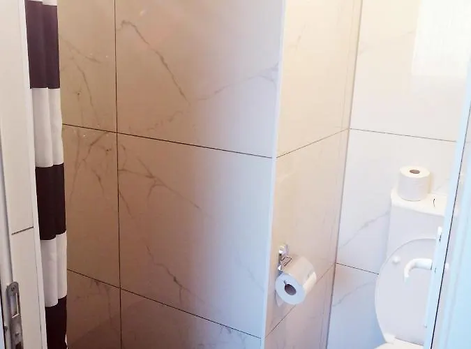 Apartmenthaus Beim Lkh I Free Parking I Self Check-in גראץ