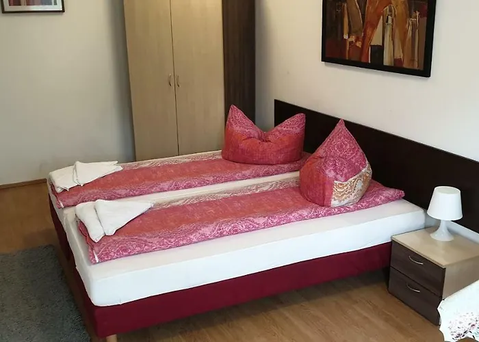 Apartmenthaus Beim Lkh I Free Parking I Self Check-in بيت ضيافة *