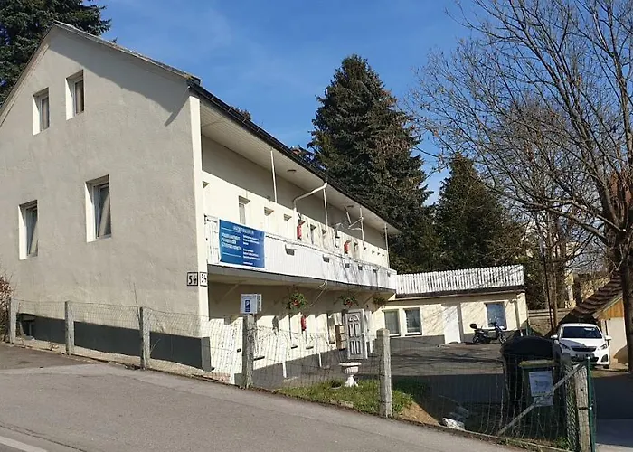 Apartmenthaus Beim Lkh I Free Parking I Self Check-in